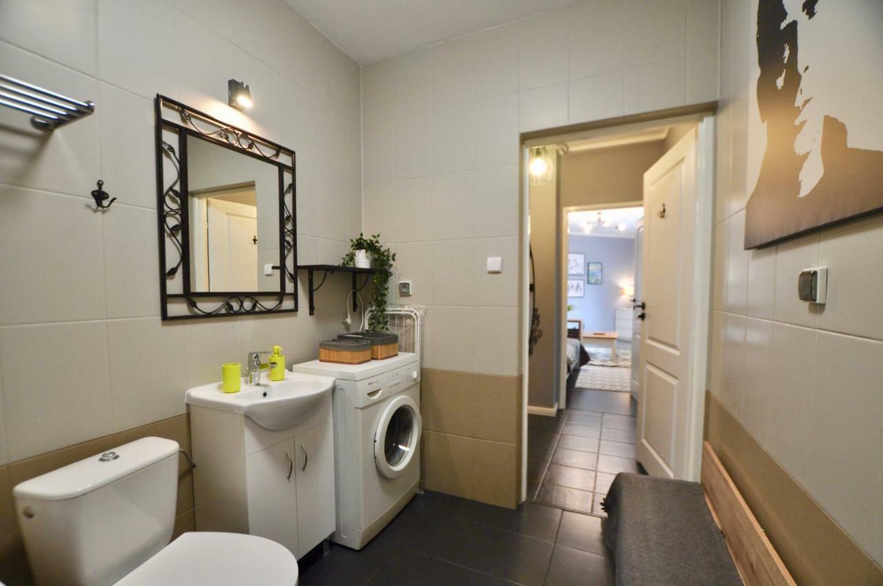Abrahama Apartment Варшава Экстерьер фото
