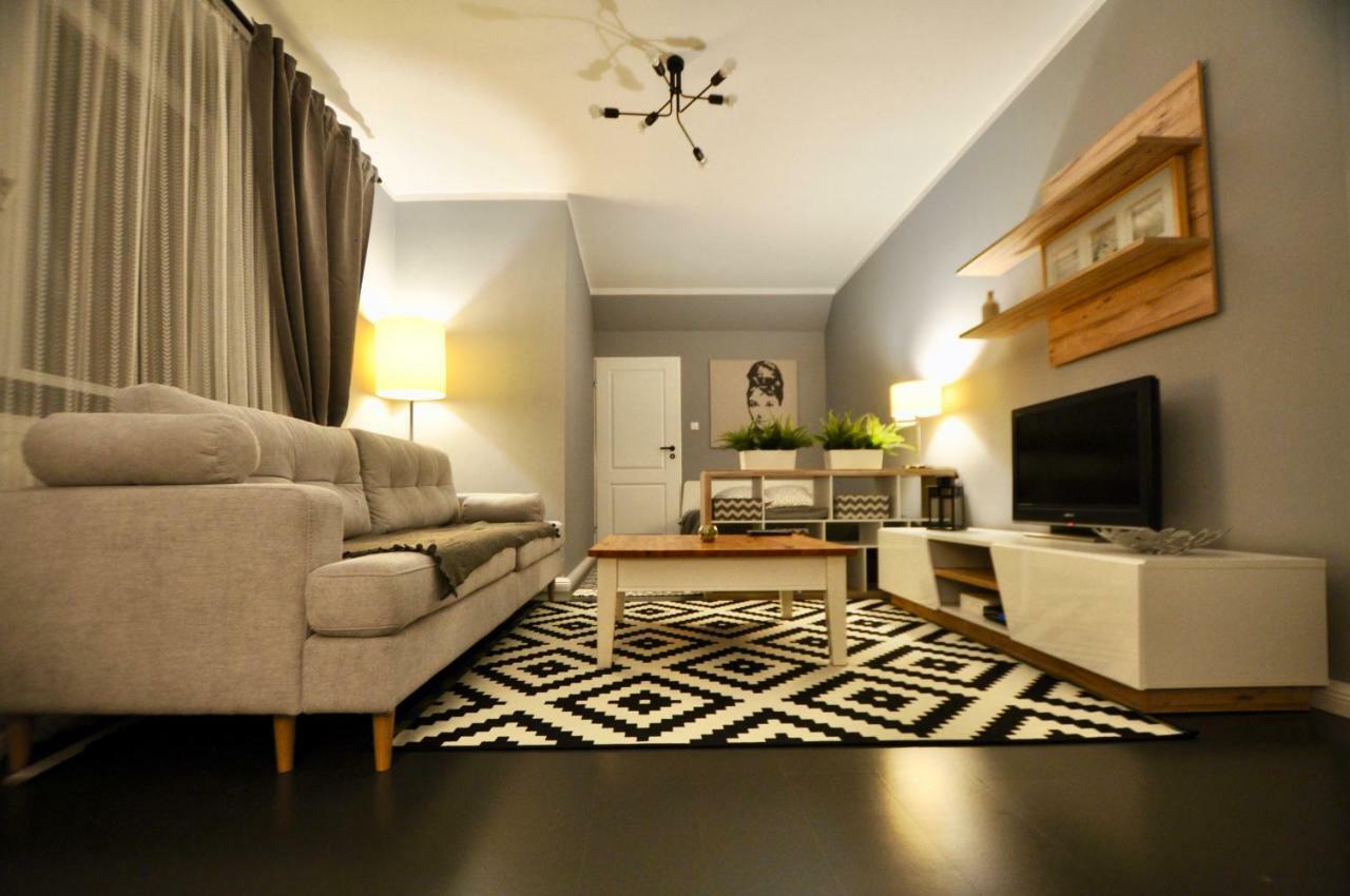 Abrahama Apartment Варшава Экстерьер фото